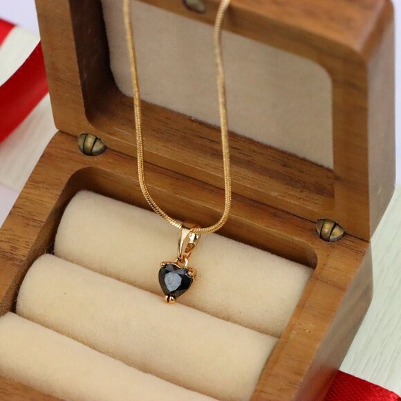 "Minimalist Black Heart Pendant in Rose Gold, XPPT1319 - Picture 8 of 13